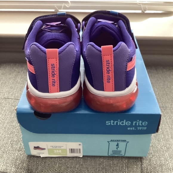 Stride Rite Made2Play® Surge Bounce Sneaker (Little Kid) 3 M
